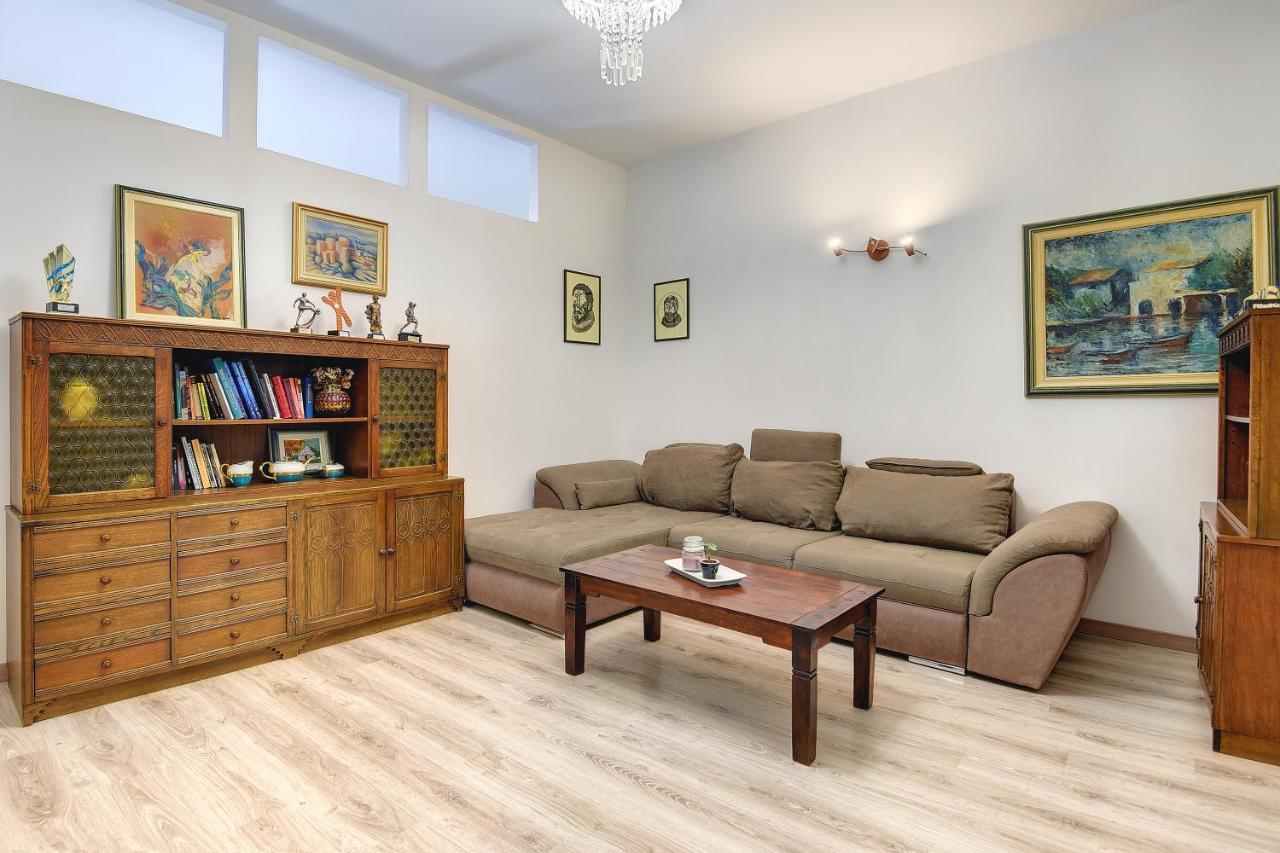 Apartments Rauch プーラ エクステリア 写真