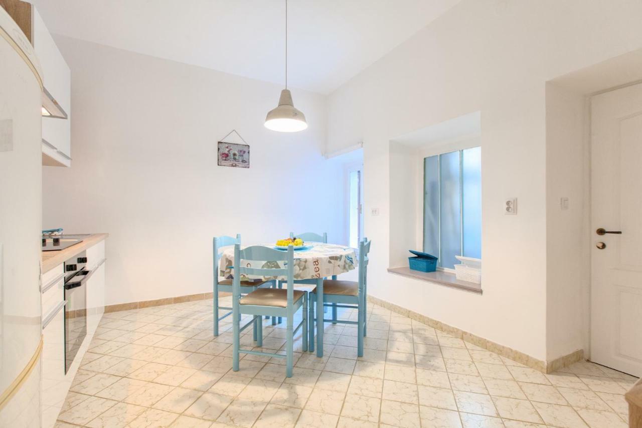 Apartments Rauch プーラ エクステリア 写真