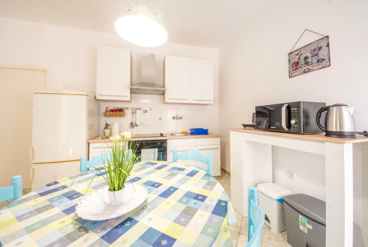 Apartments Rauch プーラ エクステリア 写真